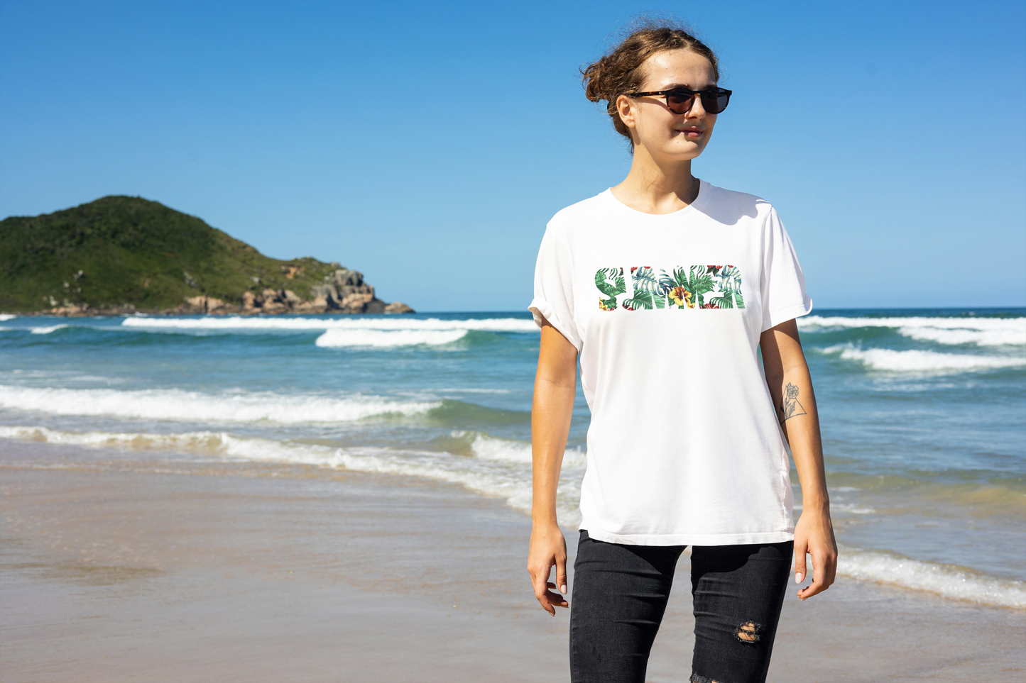 Women's Premium Roundneck T-shirt - Summer